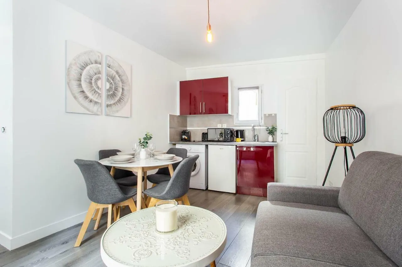 Daire Cmg Montmartre/ Trois Freres Paris