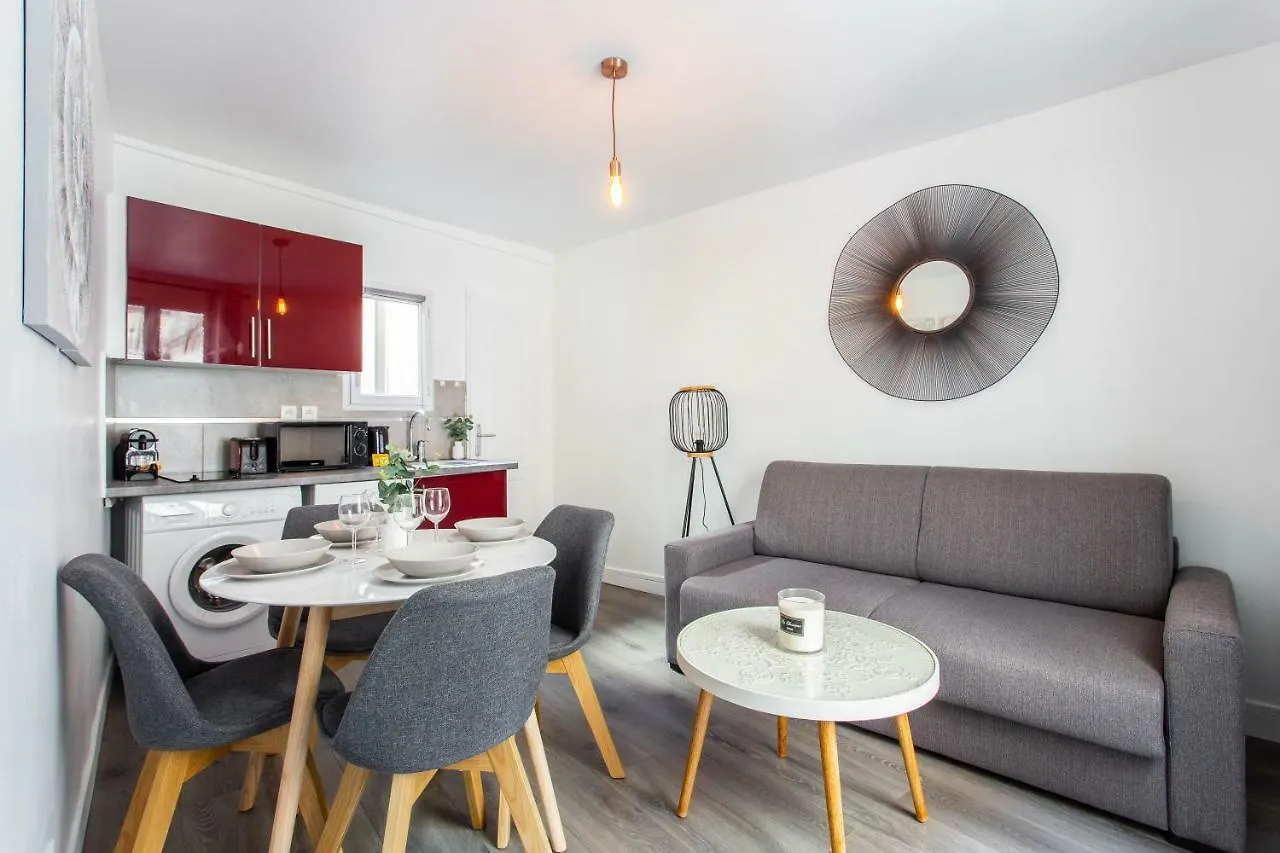 Cmg Montmartre/ Trois Freres Apartment *